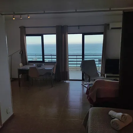 In First Line Apto 6-6 *