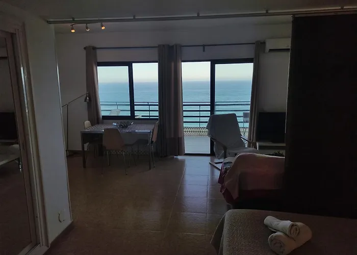 In First Line Apto 6-6 *