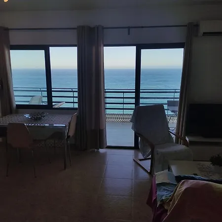 In First Line Apto 6-6 ماربيا