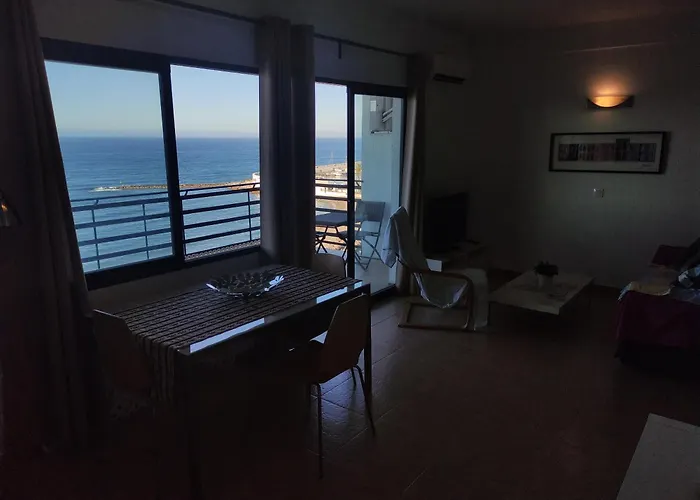 In First Line Apto 6-6 Apartmán